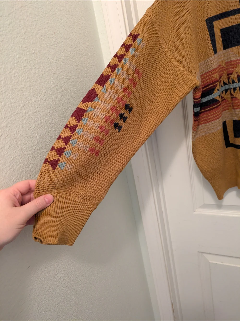 Pendleton! Southwestern Sweater - Picture 3 of 6